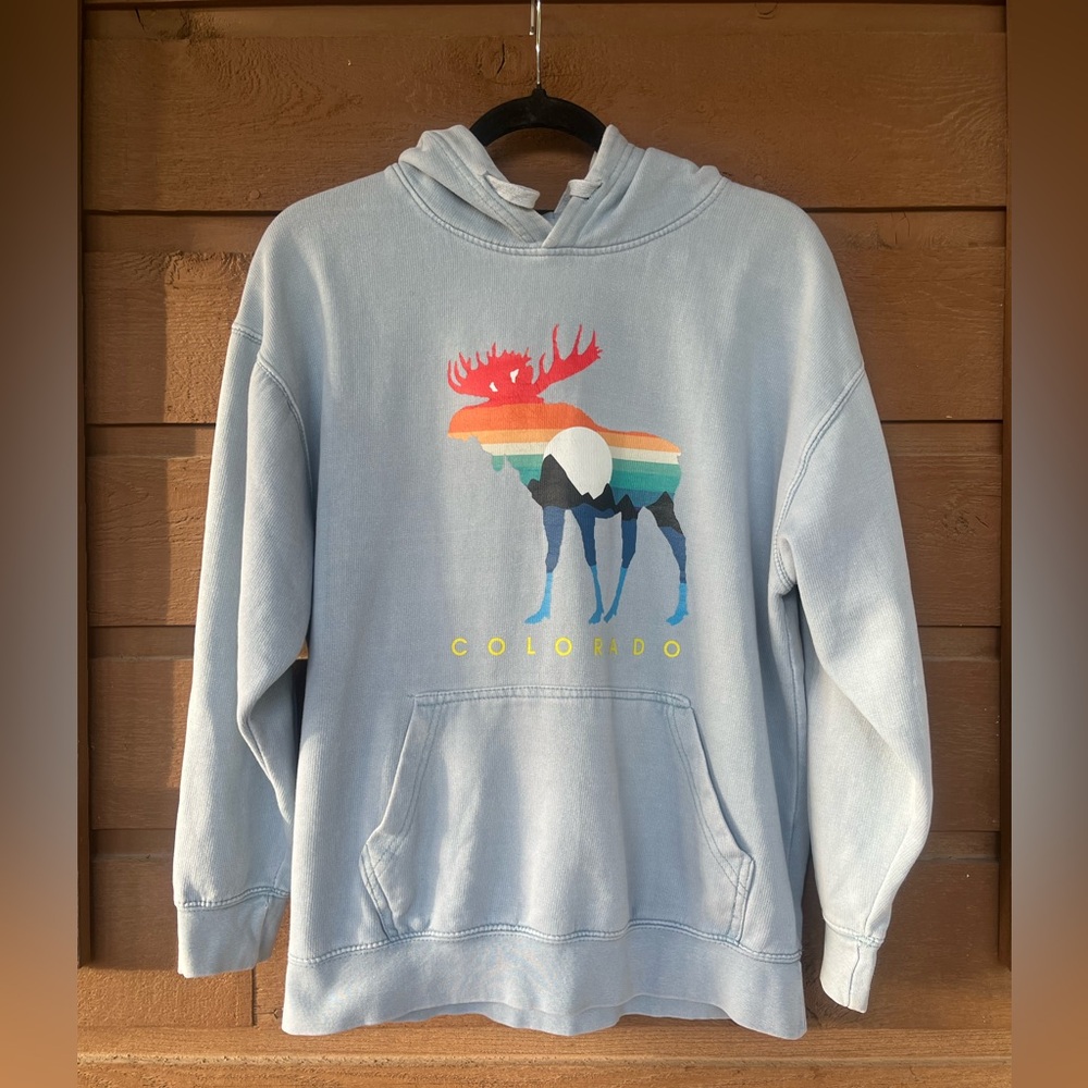 Colorado moose moonrise mountains rainbow hoodie size M